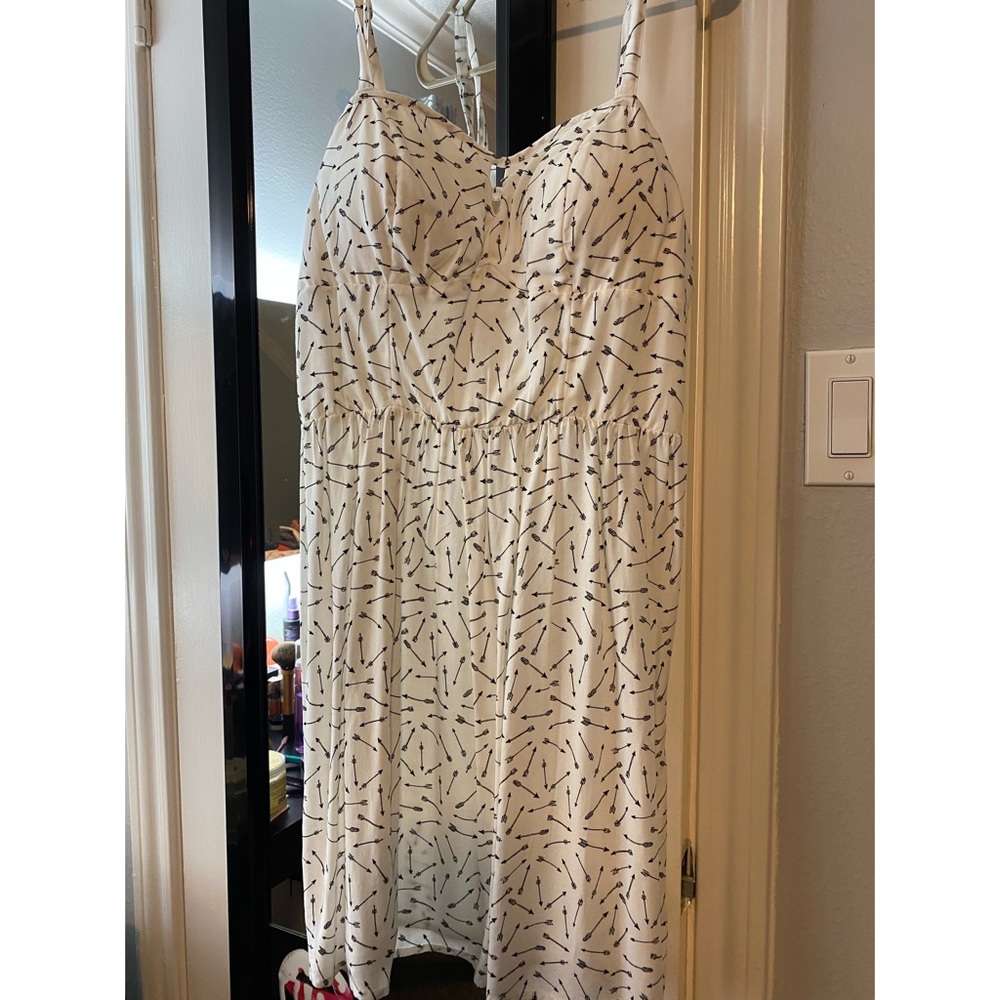 White dress with arrows